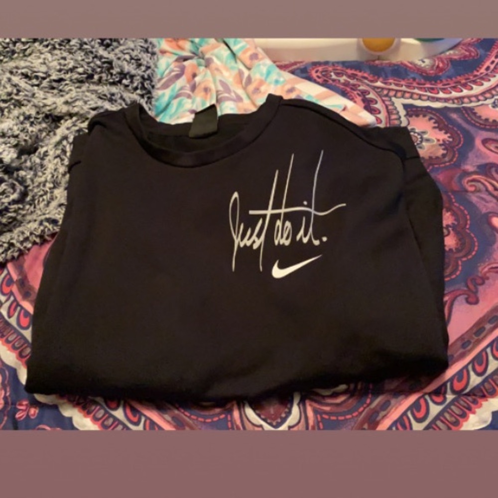Nike Sweat Shirt